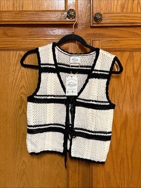 Very J Black and White Crochet Tie-Front Vest and shorts SET